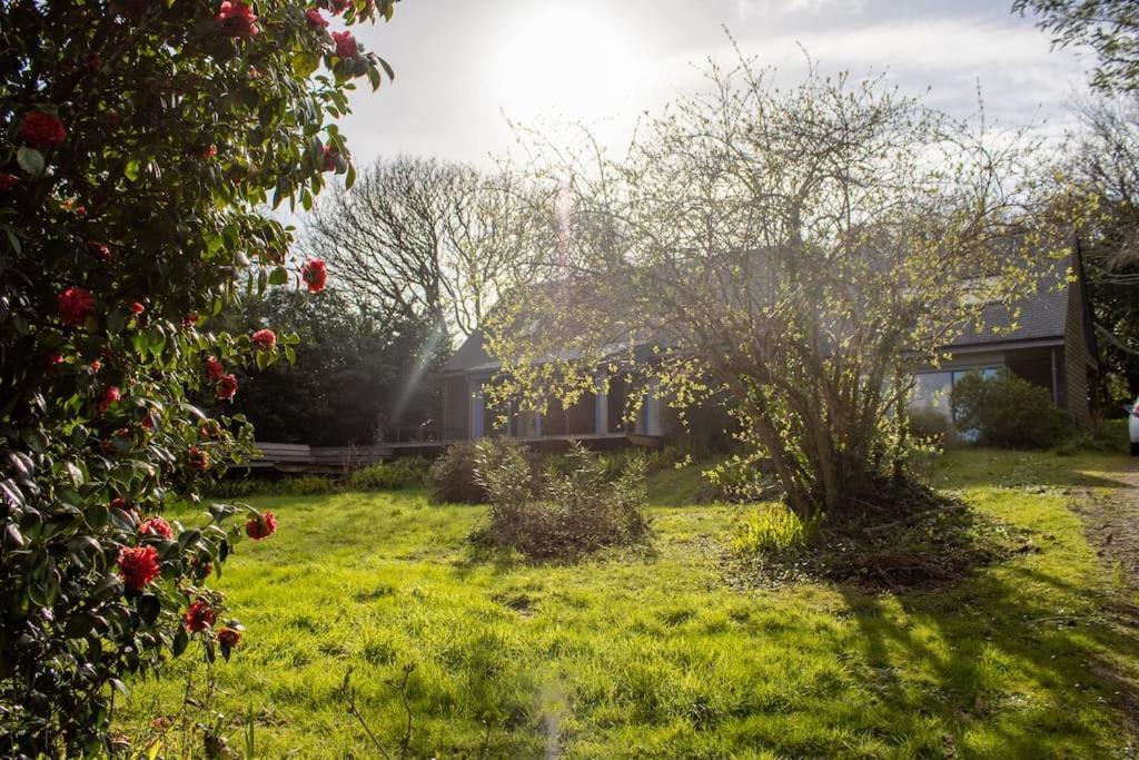 Holiday home La Camelia/au Calme/vue Roscanvel